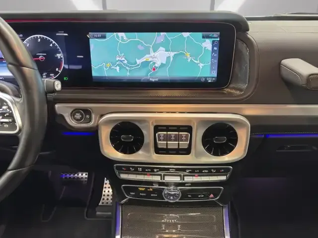 Mercedes-Benz G 400