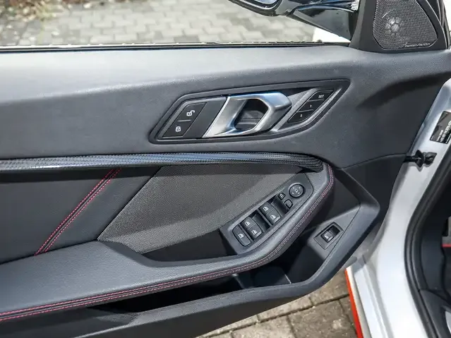 BMW 128