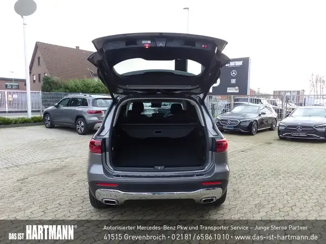 Mercedes-Benz GLB 180