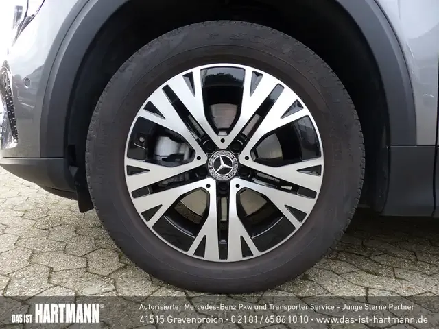 Mercedes-Benz GLB 180