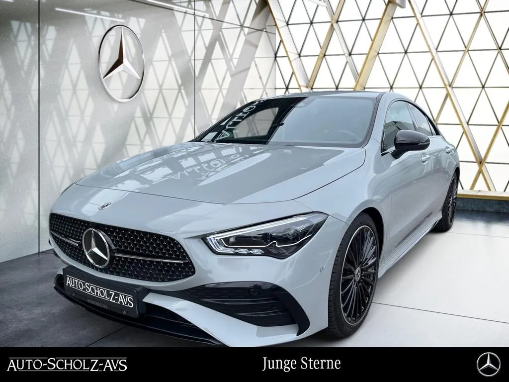 Mercedes-Benz CLA 200