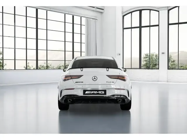 Mercedes-Benz CLA 35 AMG