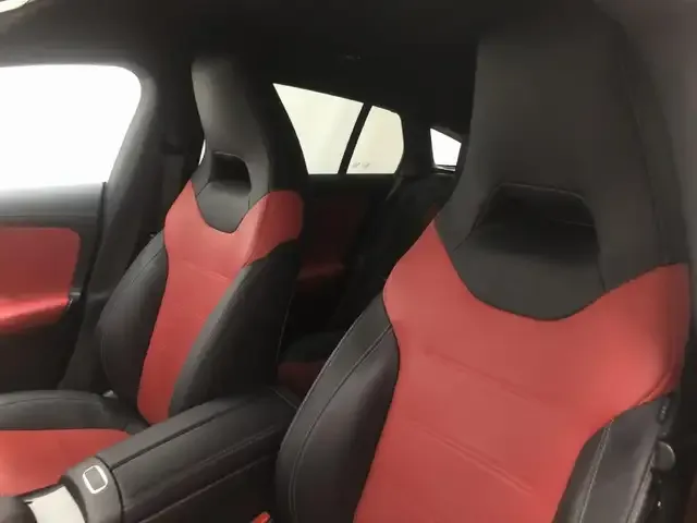 Mercedes-Benz CLA 220