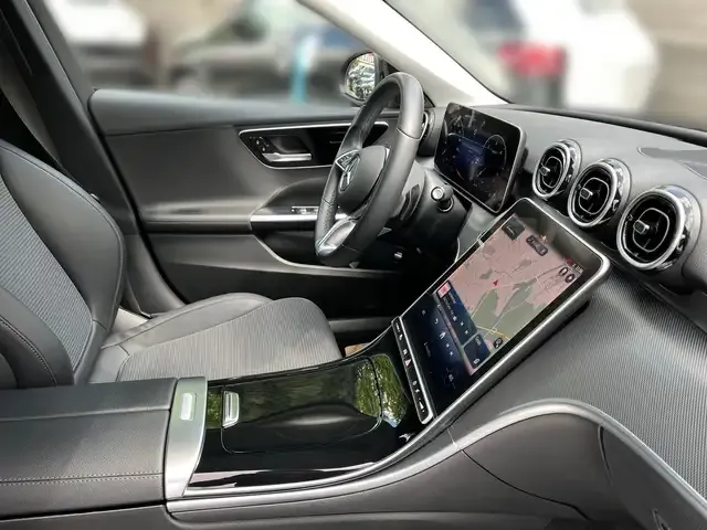 Mercedes-Benz C 220