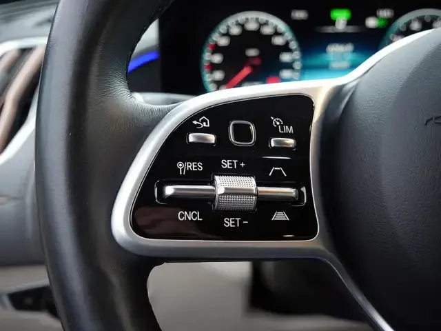 Mercedes-Benz EQC 400