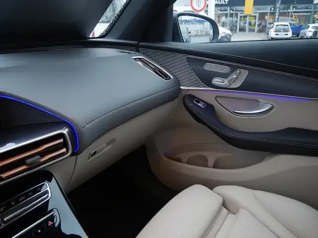 Mercedes-Benz EQC 400