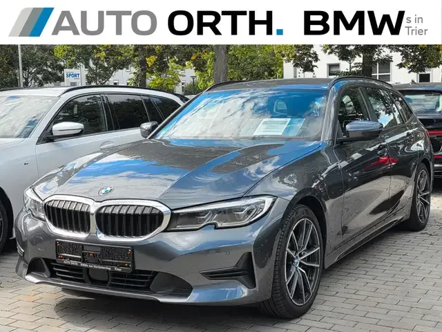 BMW 330