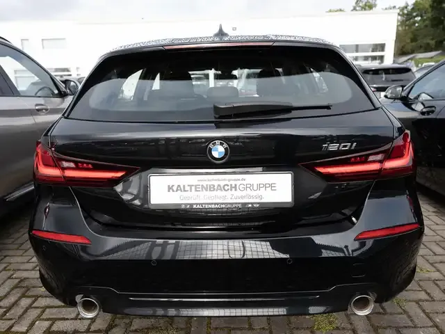 BMW 120