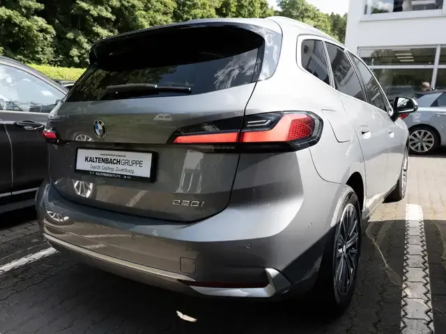 BMW 220
