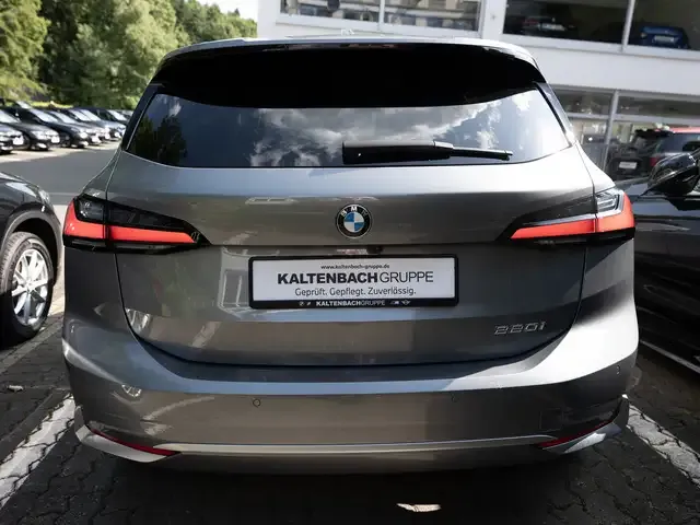 BMW 220