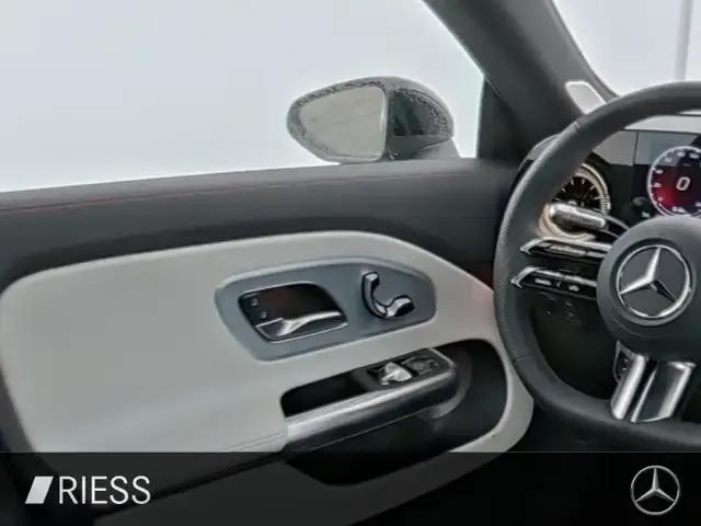 Mercedes-Benz CLA 350