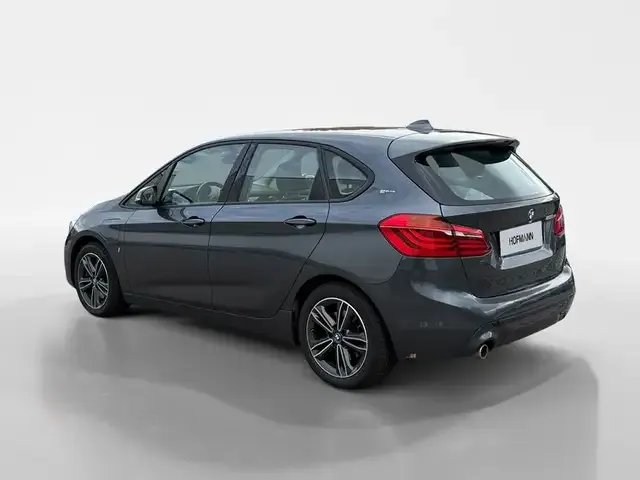 BMW 225