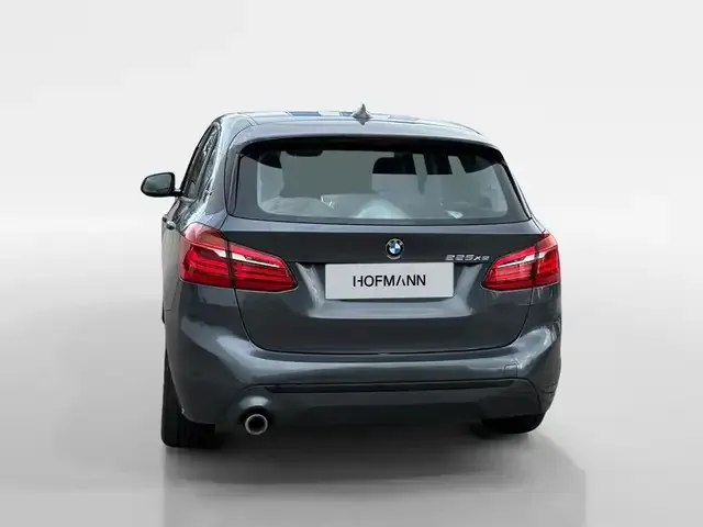 BMW 225