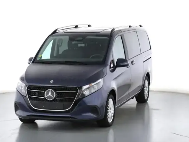 Mercedes-Benz V 220