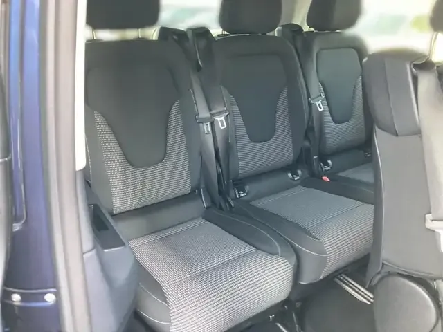 Mercedes-Benz V 220