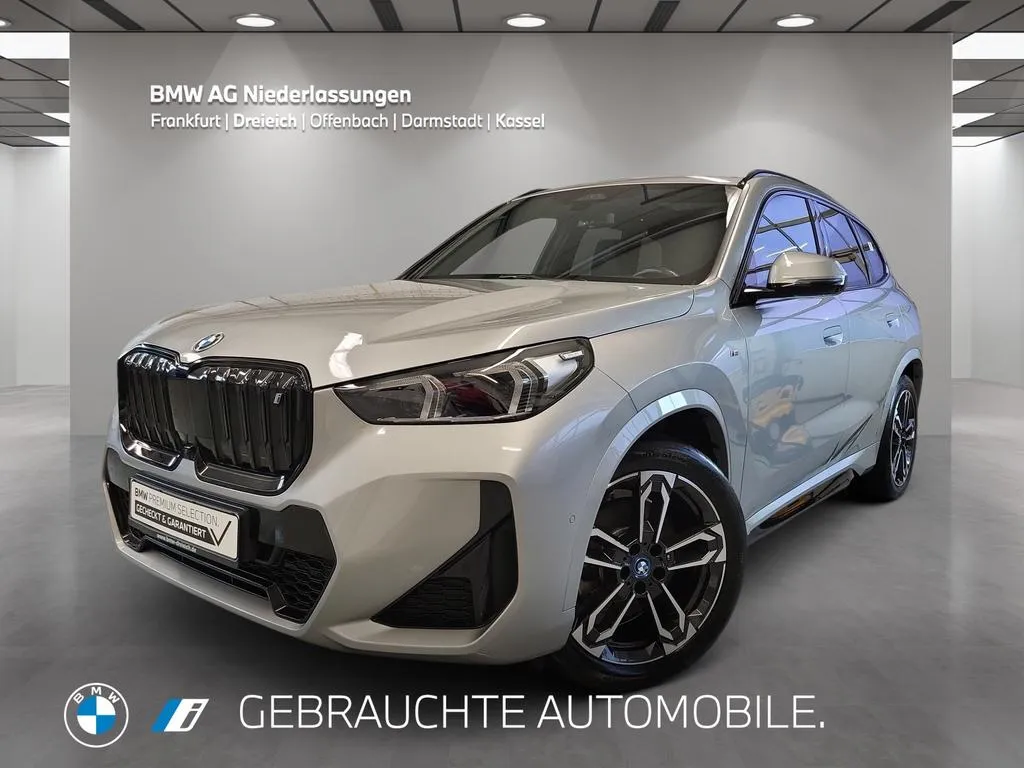 BMW iX1