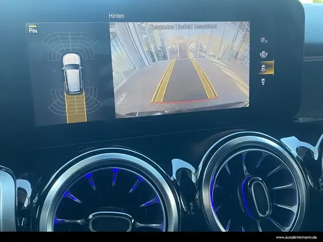 Mercedes-Benz GLB 200