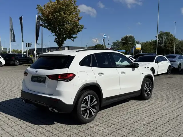 Mercedes-Benz GLA 250