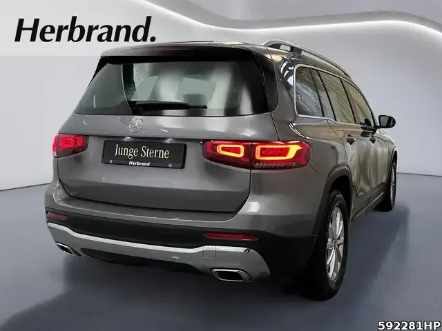 Mercedes-Benz GLB 180