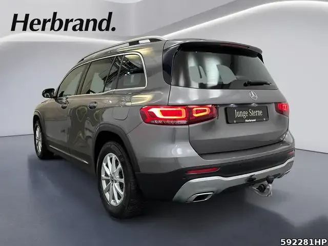 Mercedes-Benz GLB 180