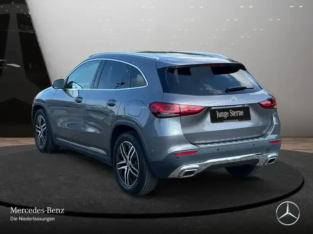 Mercedes-Benz GLA 200