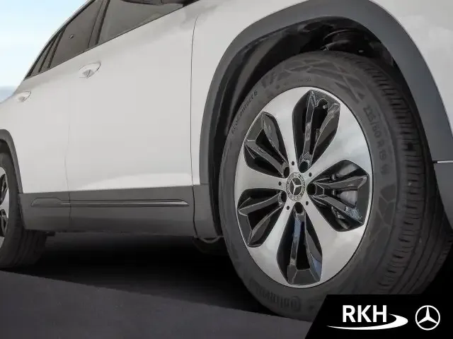 Mercedes-Benz GLA 180