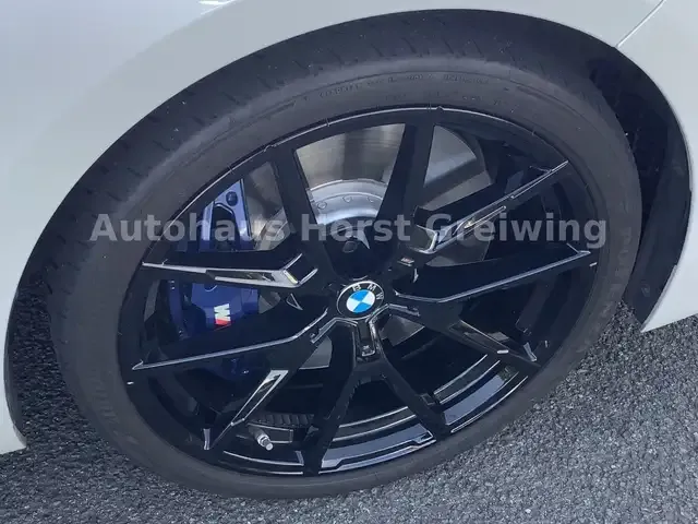 BMW M850