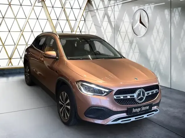 Mercedes-Benz GLA 250