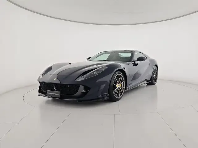 Ferrari 812