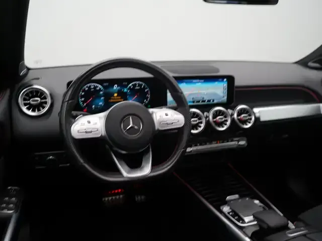 Mercedes-Benz GLB 250