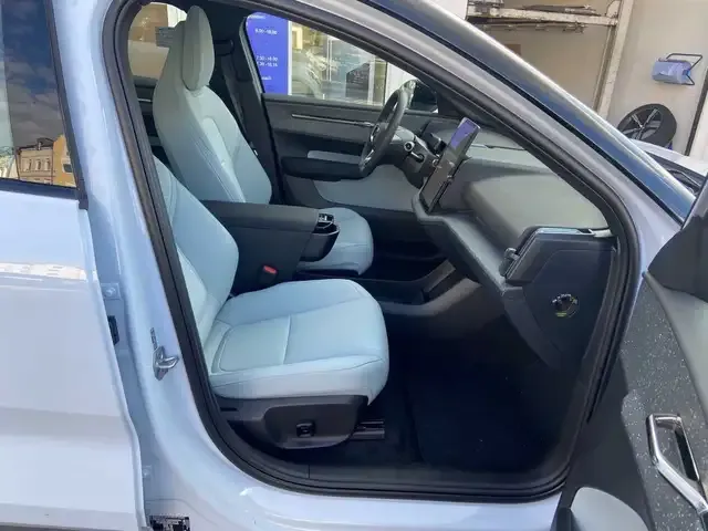 Volvo EX30