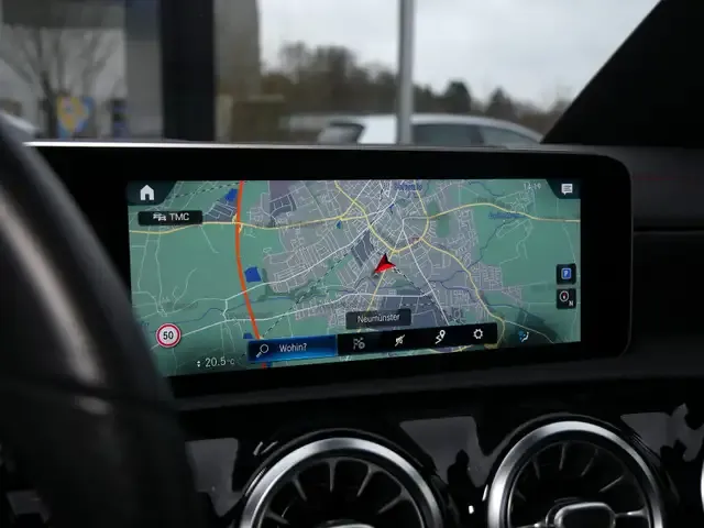 Mercedes-Benz CLA 180