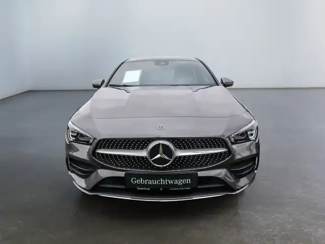 Mercedes-Benz CLA 180