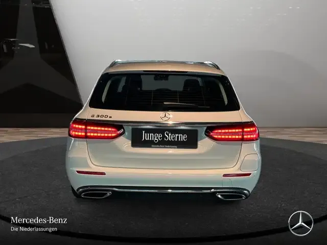 Mercedes-Benz E 300