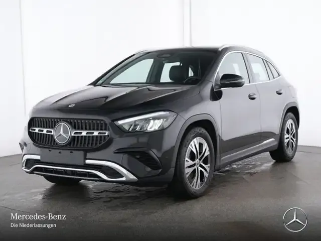 Mercedes-Benz GLA 220