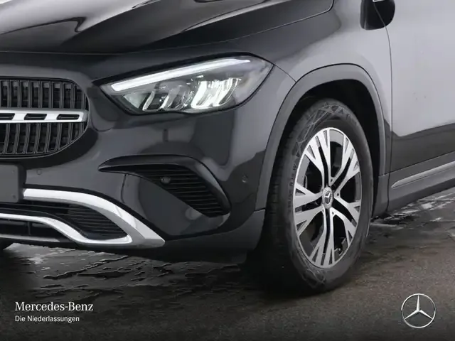 Mercedes-Benz GLA 220