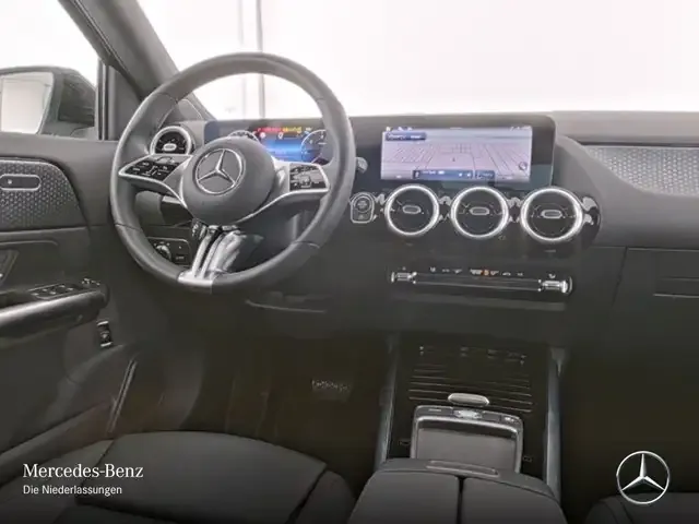 Mercedes-Benz GLA 220