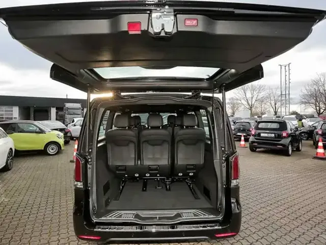 Mercedes-Benz V 250