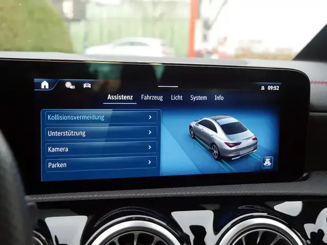 Mercedes-Benz CLA 200