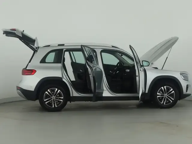 Mercedes-Benz GLB 180