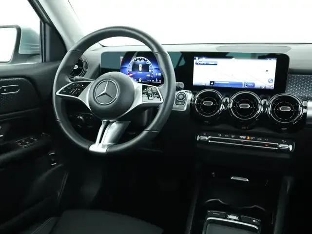 Mercedes-Benz GLB 180