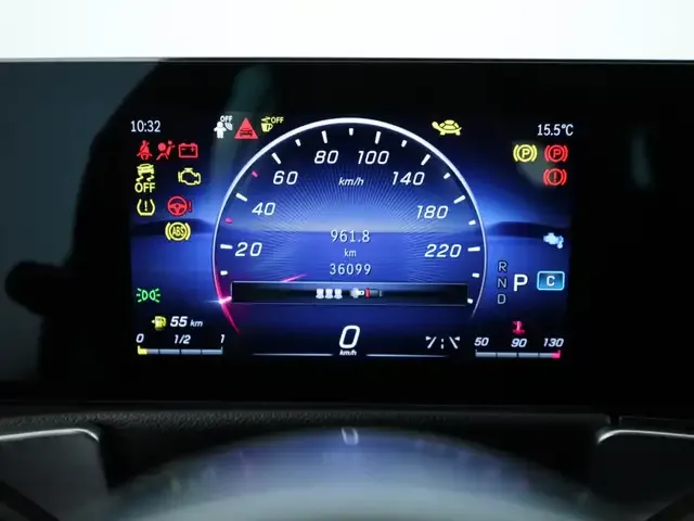 Mercedes-Benz GLB 180