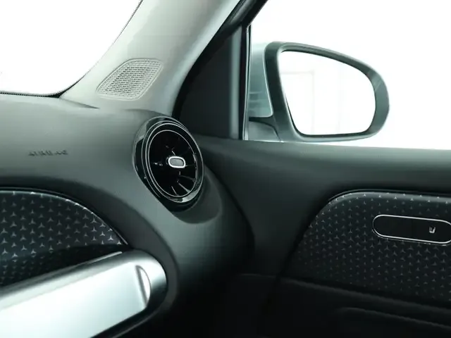 Mercedes-Benz GLB 180