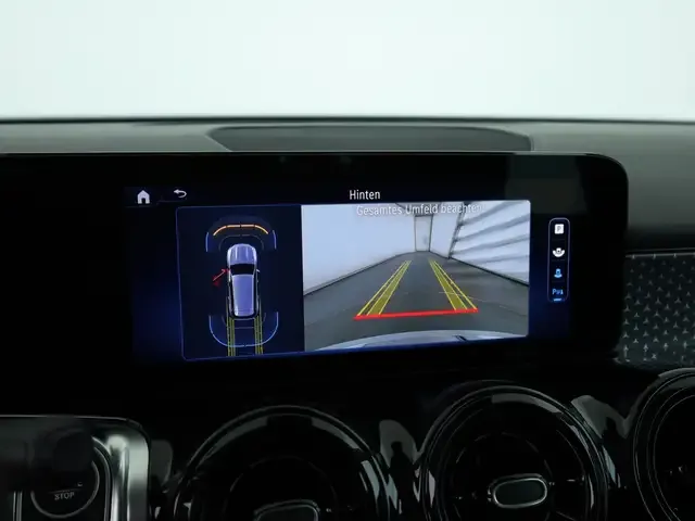 Mercedes-Benz GLB 180