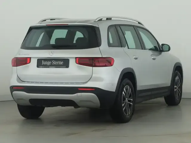 Mercedes-Benz GLB 180