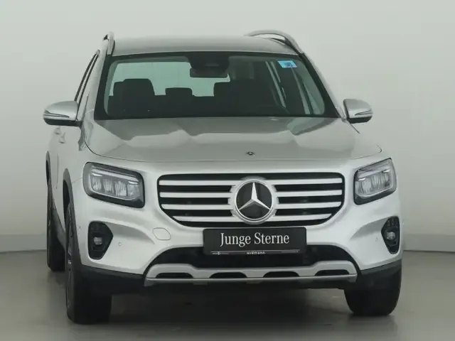 Mercedes-Benz GLB 180