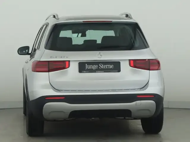 Mercedes-Benz GLB 180