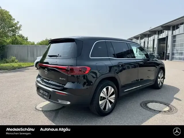 Mercedes-Benz EQB 300