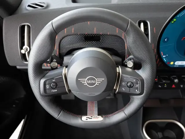 MINI John Cooper Works Countryman
