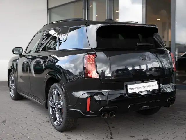 MINI John Cooper Works Countryman